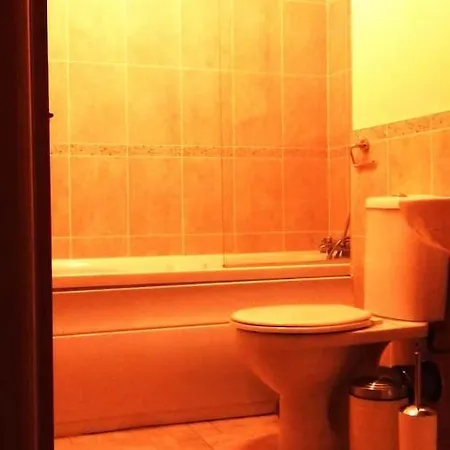 Double With Private Bathroom In Seaside Village 35 Min From Dublin